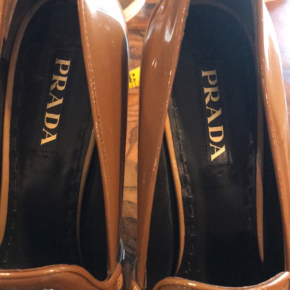 Prada - Picture 6 of 6